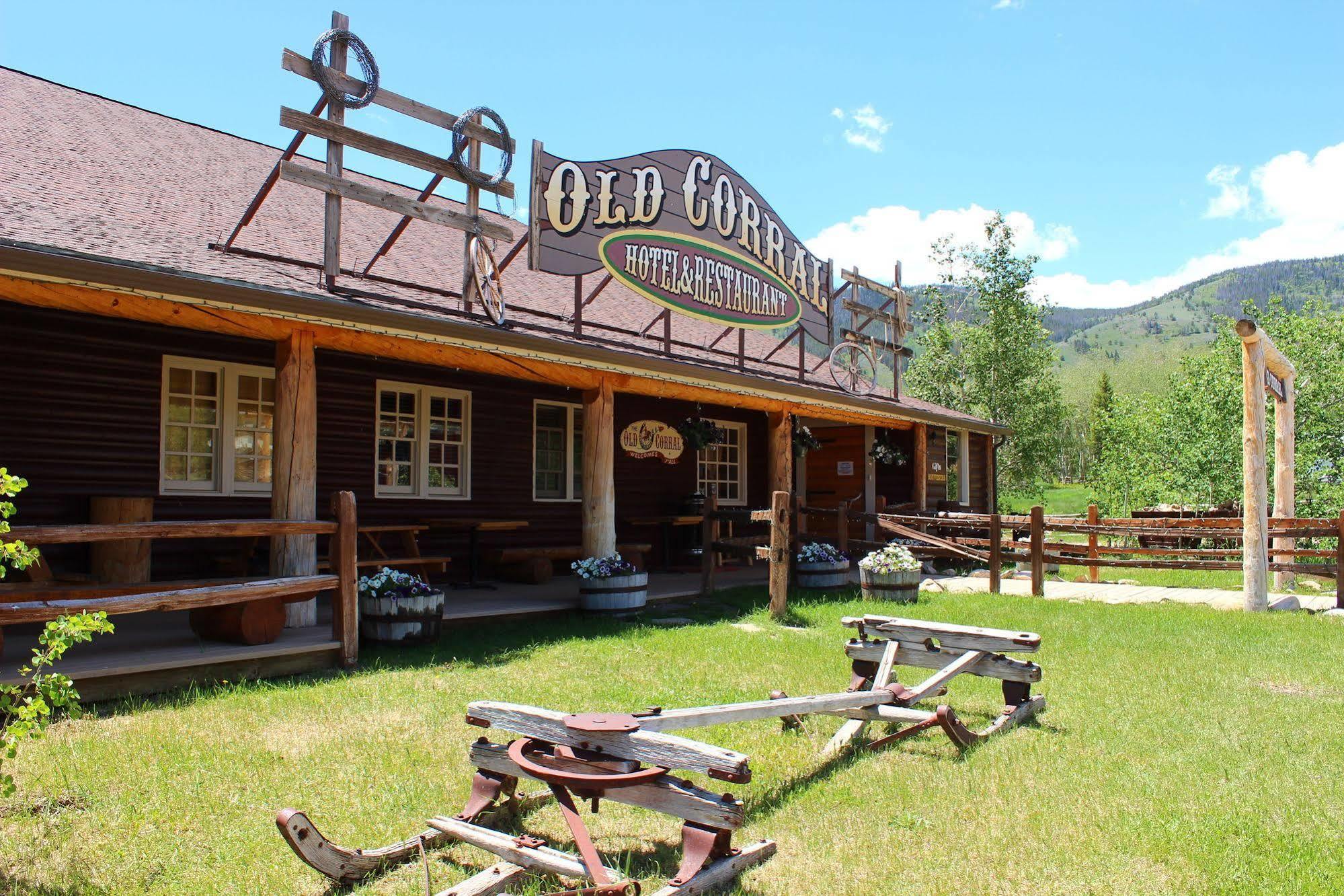 Old Corral Hotel Centennial Exteriér fotografie